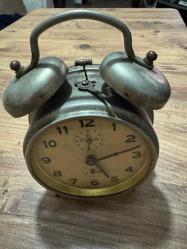 Antika  Koleksiyonluk Mekanik Kurmalı Çift Çanlı Masa Saati çalışır durumda