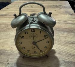 Antika  Koleksiyonluk Mekanik Kurmalı Çift Çanlı Masa Saati çalışır durumda