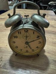 Antika  Koleksiyonluk Mekanik Kurmalı Çift Çanlı Masa Saati çalışır durumda