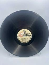 MÜZEYYEN SENAR IŞIL  / BİR İHTİMAL DAHA VAR - ELLERE UZAKTAN BAK