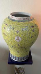 19 YÜZYIL KIRMIZI DAMGALI ÇİN VAZOSU