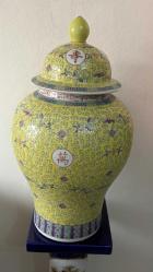 19 YÜZYIL KIRMIZI DAMGALI ÇİN VAZOSU