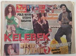 Hürriyet Gazetesi Kelebek Eki 2 Ekim 2008 - Kadir İnanır TRTye Çektiği İpsiz Recepin Setinde Altın Portakala Aday Gösterilen Son Cellat Filmini Anlattı - GZ16927