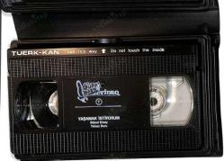 Yaşamak İstiyorum 1 – Bülent Ersoy, Yılmaz Duru | Türk-Kan Video, VHS Film Almanya Baskı (İkinci El) DVD2778