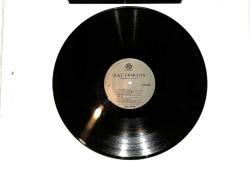 Ülkü Erakalın - Kadehler Öper Seni LP PLAK (10/7.5) PLK26530