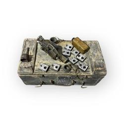 Antika 1940s Ahşap Kutusunda Pafta Takımı AOB6096