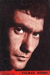 Yılmaz Güney Orta Boy Kartpostal KRT11335