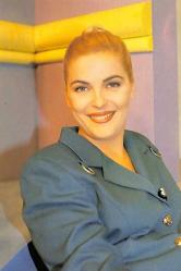 Nurseli İdiz Kartpostal KRT14359