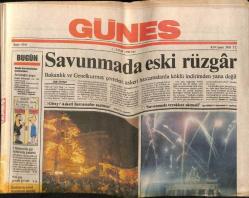 Güneş Gazetesi 2 Ocak 1990 -Başrollerini Sezen Aksu Ve Ferhan Şensoyun Paylaştığı Yavuz Özkanın Büyük Yalnızlık Adlı Filminin Çekimleri Başlandı GZ72176