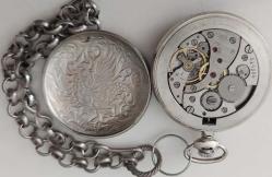 ESKİ DÖNEM RUSYA MOLNİJA MARKA KURMALI ORİJİNAL AKTİF KAPAKLI KAPAK FRANSIZ MÖTİFLİ MUHTEŞEM KÖSTEKLİ CEP SAATİ NN2RR1A NADİR