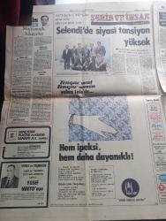 Yeni Asır Gazetesi - Turkish Newspaper - 3 Ekim 1977 - İhsan Sabri Çağlayangil ve Bitsios Kıbrıs ile ilgili görüşmelere devam kararı aldılar - İzmir'de büyük su projesi için kazılan çukur mikrop saçıyor - İnciraltı yolu üzerinde oluşan çöp dağları Fotoğrafı - CHP Genel sekreteri Orhan Eyüboğlu CHP'li belediye başkanı adaylarını örgüt seçecektir dedi - Profesör Ekrem Şerif Egeli Hac ve Kolera ile siyasi istismar yapılmamalı dedi - İzmir gazeteciler cemiyeti başkanı Sabri Süphandağlı bugün toprağa veriliyor fotoğraf - ilk Türk uçağı 29 Ekim 1979'da teslim edilecek - hastalık İzmir'i tehdit ediyor - Batı trakya'da Türklerin sürüldüğü bölgeye 25 bin Rum aile yerleştirildi - Adalet Partililerle CHP'liler arasında olaysız gün yok - İstanbul'da MHP binaları silahlı ve bombalı saldırıya uğradı - nizama aykırı inşaat yapan firma Demirel ve Ecevit'e şikayet edildi - Sylvie üstsüz verdiği poz - Sevgi Akın Pariziyen Gazinosunda - Nursal Ünsal Canevi Gar Gazinosunda - İzmir'de nöbetçi eczaneler