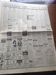 Yeni Asır Gazetesi - Turkish Newspaper - 3 Ekim 1977 - İhsan Sabri Çağlayangil ve Bitsios Kıbrıs ile ilgili görüşmelere devam kararı aldılar - İzmir'de büyük su projesi için kazılan çukur mikrop saçıyor - İnciraltı yolu üzerinde oluşan çöp dağları Fotoğrafı - CHP Genel sekreteri Orhan Eyüboğlu CHP'li belediye başkanı adaylarını örgüt seçecektir dedi - Profesör Ekrem Şerif Egeli Hac ve Kolera ile siyasi istismar yapılmamalı dedi - İzmir gazeteciler cemiyeti başkanı Sabri Süphandağlı bugün toprağa veriliyor fotoğraf - ilk Türk uçağı 29 Ekim 1979'da teslim edilecek - hastalık İzmir'i tehdit ediyor - Batı trakya'da Türklerin sürüldüğü bölgeye 25 bin Rum aile yerleştirildi - Adalet Partililerle CHP'liler arasında olaysız gün yok - İstanbul'da MHP binaları silahlı ve bombalı saldırıya uğradı - nizama aykırı inşaat yapan firma Demirel ve Ecevit'e şikayet edildi - Sylvie üstsüz verdiği poz - Sevgi Akın Pariziyen Gazinosunda - Nursal Ünsal Canevi Gar Gazinosunda - İzmir'de nöbetçi eczaneler