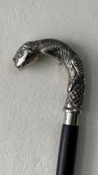 ABANOZ MASİF AĞAÇ KROM FİGÜRLÜ BASTON