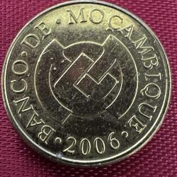 Mozambik 10 Centavos 2006. Tedavül.