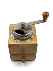 Ahşap Metal Kollu Kahve Değirmeni