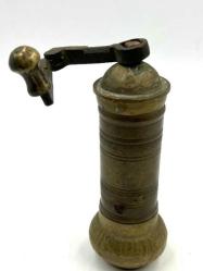 Cumhuriyet Dönemi Pirinç Kahve Değirmeni