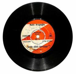 Halit Arapoğlu - Özür Diliyorum Senden Sevda Yüklü Kervanlar Plak (106.5) PLK20344