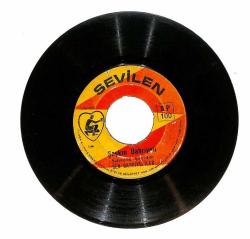 Şen Bahriyeliler - Zampara Kayserili Şaşkın Bahriyeli PLAK (106) PLK22826