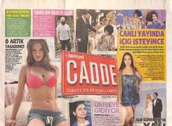 Milliyet Gazetesi Cadde Eki 13 Mayıs 2012 - Hande Yener İman Gücüyle Söylüyor! - Bülent Ersoy Canlı Yayında İçki İsteyince GZ136018