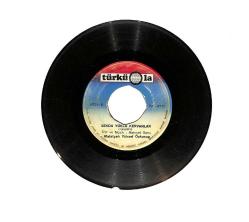 Malatyalı Yüksel Özkasap - Sevda Yüklü Kervanlar / Özür Diliyorum Senden PLAK (10/7) PLK23650