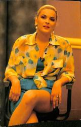 Nurseli İdiz Kartpostal (Küçük Boy) KRT22117