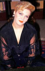 Nurseli İdiz Kartpostal (Küçük Boy) KRT22119