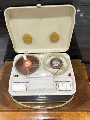 GRUNDIK TK 23 Nostalji Antika Makaralı Teyip RDY10