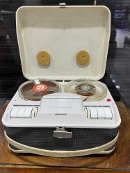 GRUNDIK TK 23 Nostalji Antika Makaralı Teyip RDY10