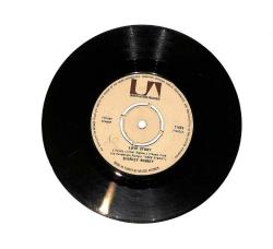 Shirley Bassey - Love Story / For The Love Of Him PLAK (10/7.5) PLK26014