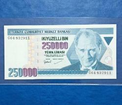 7.Emisyon 250.000 Lira ( 250 Bin Lira ) Seri: G64 832911 ÇİL