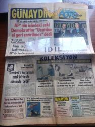 Günaydın Gazetesi - Turkish Newspaper - 13 Temmuz 1977 - CHP'nin yaptığı ortaklık teklifini reddi üzerine - Adalet Partisinin içindeki demokratlar uzatılan el geri çevrilmez dedi - Bülent Ecevit geç kaldı diyorlar - Celal Bayar'ın CHP AP koalisyonu önerisi Adalet Partisinde de benimsenmedi - şampiyon raliciler Ali Bacıoğlu ve Metin Çeker kupalarını aldılar Fotoğrafı - Bülent Ecevit'in son uyarısı Demirel'i kurtarmak artık bizim de elimizde değil - Türk İş genel başkanı Halil Tunç ülkeyi zor günlerden CHP AP koalisyonu kurtarır dedi - Gırgır dergisinden seçmeler - Ferhat Sancı Monte Carlo'da en centilmen oyuncu seçildi Fotoğrafı - Güzin Abla dert köşesi - Fatih'in Fedaisi Kara Murat yazan Rahmi Muratoğlu Çizen Abdullah Turhan - Adaları koruma cemiyeti uyarıyor midye yemeyin - yabancı gençler Türkiye'den ayrılırken neler söylüyor röportaj - yangın sebebiyle ormanlara girmek ve piknik yasak - ağustosta birbirinden güzel filmler izleyeceğiz - Hülya Koçyiğit Ediz Hun bir filmde görülüyor
