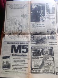 Günaydın Gazetesi - Turkish Newspaper - 13 Ağustos 1977 - Amerikalı ünlü gazeteci Sulzberger Ankara'ya geldi ve Bülent Ecevit ile görüştü Fotoğrafı - polis yetkilileri halkı uyardı yolda bulduğunuz hiçbir pakete el sürmeyin - Bir çift ayakkabı fiyatı otomobil lastiğini geçti Fotoğrafı - MHP'li Ticaret Bakanı Agah Oktay Güner dünkü basın toplantısında Fotoğrafı - Kıbrıs Rum lideri Kıbrıs Cumhurbaşkanı muamelesi görürse görüşmeler kesilir - Fırt dergisinden seçmeler - Münih Belediye Başkanı Müller Heydenreich İstanbul boğazını 18 dakikada geçti Fotoğrafı - Kıbrıs'ın Maraş bölgesi Kurtuluş balosu ile açılıyor Fotoğrafı - Astronot İrvin Eylül'de İstanbul'a geliyor - Sophia Loren genç yıldızlarla dolaşan kocasından ayrılıyor Fotoğrafı - Hacı Bektaşi Veli'yi anma törenleri 3 gün sürecek - Almanların genç güzel seksi mankeni Anette Fotoğrafı - İzzet Altınmeşe Kamuran Akkor Ayla Dikmen Televizyonda Fotoğrafı - Lale Belkıs ve deve kuşu oyuncuları Metin Akpınar Zeki Alasya Fotoğrafı - TV program