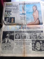 Günaydın Gazetesi - Turkish Newspaper - 13 Ağustos 1977 - Amerikalı ünlü gazeteci Sulzberger Ankara'ya geldi ve Bülent Ecevit ile görüştü Fotoğrafı - polis yetkilileri halkı uyardı yolda bulduğunuz hiçbir pakete el sürmeyin - Bir çift ayakkabı fiyatı otomobil lastiğini geçti Fotoğrafı - MHP'li Ticaret Bakanı Agah Oktay Güner dünkü basın toplantısında Fotoğrafı - Kıbrıs Rum lideri Kıbrıs Cumhurbaşkanı muamelesi görürse görüşmeler kesilir - Fırt dergisinden seçmeler - Münih Belediye Başkanı Müller Heydenreich İstanbul boğazını 18 dakikada geçti Fotoğrafı - Kıbrıs'ın Maraş bölgesi Kurtuluş balosu ile açılıyor Fotoğrafı - Astronot İrvin Eylül'de İstanbul'a geliyor - Sophia Loren genç yıldızlarla dolaşan kocasından ayrılıyor Fotoğrafı - Hacı Bektaşi Veli'yi anma törenleri 3 gün sürecek - Almanların genç güzel seksi mankeni Anette Fotoğrafı - İzzet Altınmeşe Kamuran Akkor Ayla Dikmen Televizyonda Fotoğrafı - Lale Belkıs ve deve kuşu oyuncuları Metin Akpınar Zeki Alasya Fotoğrafı - TV program