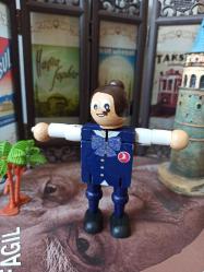 türk hava yolları ahşap hostes figür & 11 cm ''yüzünde leke vardır