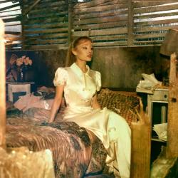 ARIANA GRANDE - TWILIGHT ZONE LIMITED EDITION SINGLE 2025 CD