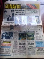Günaydın Gazetesi - Turkish Newspaper - 2 Kasım 1977 - Ecevit CHP'deki istifaları son dakikada önledi - Ankara'ya gelen para fonu uzmanı Swen Ivars trafik kazasında öldü - 66 Pamuk tüccarının 300 milyon lira vergi kaçırdığı tespit edildi - onun seçime 4 gün kala İstanbul Belediye Başkanı Ahmet İsvan ve rakibi CHP İstanbul İl Başkanı Aytekin Kotil konuştu fotoğraf - Pakistan'ın yeni devlet başkanı General Ziya Ül Hak Ankara'ya geldi - Hafiyesi Mahmut çizen Oğuz Aral - İstanbul Üniversitesi törensiz açıldı - film yıldızları sansür protestosunda kendilerine Fatma Girik'i sözcü seçtiler  fotoğraf - Fatih'in Fedaisi Kara Murat yazan Rahmi Muratoğlu Çizen Abdullah Turhan - Kafkas Kartalı Şeyh Şamil yazan Oğuz Özdeş çizen Cemal Dündar - Göztepe teknik direktörü Fikri Bayrıl elimizden liderliği kimse alamaz dedi fotoğraf - İzmir körfezi'nde balık nesli tükendi - Anderlecht Hamburg Avrupa kupa maçı saat 21.20'de televizyonda - Lale Belkıs 5 şarkı ile ekrana gelecek fotoğraf - TRT programı