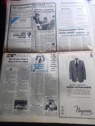 Günaydın Gazetesi - Turkish Newspaper - 2 Kasım 1977 - Ecevit CHP'deki istifaları son dakikada önledi - Ankara'ya gelen para fonu uzmanı Swen Ivars trafik kazasında öldü - 66 Pamuk tüccarının 300 milyon lira vergi kaçırdığı tespit edildi - onun seçime 4 gün kala İstanbul Belediye Başkanı Ahmet İsvan ve rakibi CHP İstanbul İl Başkanı Aytekin Kotil konuştu fotoğraf - Pakistan'ın yeni devlet başkanı General Ziya Ül Hak Ankara'ya geldi - Hafiyesi Mahmut çizen Oğuz Aral - İstanbul Üniversitesi törensiz açıldı - film yıldızları sansür protestosunda kendilerine Fatma Girik'i sözcü seçtiler  fotoğraf - Fatih'in Fedaisi Kara Murat yazan Rahmi Muratoğlu Çizen Abdullah Turhan - Kafkas Kartalı Şeyh Şamil yazan Oğuz Özdeş çizen Cemal Dündar - Göztepe teknik direktörü Fikri Bayrıl elimizden liderliği kimse alamaz dedi fotoğraf - İzmir körfezi'nde balık nesli tükendi - Anderlecht Hamburg Avrupa kupa maçı saat 21.20'de televizyonda - Lale Belkıs 5 şarkı ile ekrana gelecek fotoğraf - TRT programı