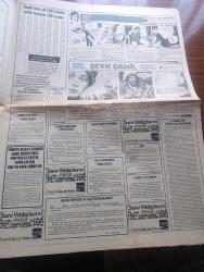 Günaydın Gazetesi - Turkish Newspaper - 2 Kasım 1977 - Ecevit CHP'deki istifaları son dakikada önledi - Ankara'ya gelen para fonu uzmanı Swen Ivars trafik kazasında öldü - 66 Pamuk tüccarının 300 milyon lira vergi kaçırdığı tespit edildi - onun seçime 4 gün kala İstanbul Belediye Başkanı Ahmet İsvan ve rakibi CHP İstanbul İl Başkanı Aytekin Kotil konuştu fotoğraf - Pakistan'ın yeni devlet başkanı General Ziya Ül Hak Ankara'ya geldi - Hafiyesi Mahmut çizen Oğuz Aral - İstanbul Üniversitesi törensiz açıldı - film yıldızları sansür protestosunda kendilerine Fatma Girik'i sözcü seçtiler  fotoğraf - Fatih'in Fedaisi Kara Murat yazan Rahmi Muratoğlu Çizen Abdullah Turhan - Kafkas Kartalı Şeyh Şamil yazan Oğuz Özdeş çizen Cemal Dündar - Göztepe teknik direktörü Fikri Bayrıl elimizden liderliği kimse alamaz dedi fotoğraf - İzmir körfezi'nde balık nesli tükendi - Anderlecht Hamburg Avrupa kupa maçı saat 21.20'de televizyonda - Lale Belkıs 5 şarkı ile ekrana gelecek fotoğraf - TRT programı