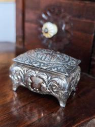 İtalyan Antika Gümüş K. Kutu