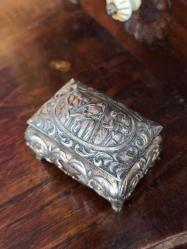 İtalyan Antika Gümüş K. Kutu