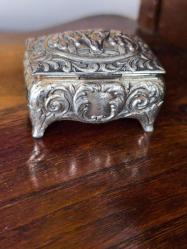 İtalyan Antika Gümüş K. Kutu