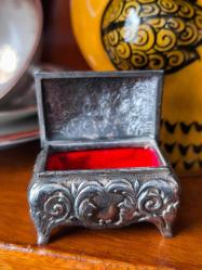 İtalyan Antika Gümüş K. Kutu