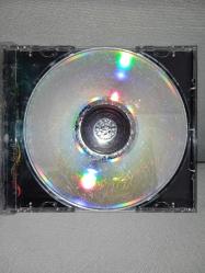 Cd Şebnem Ferah Benim adım orman albümü. Orijinal. Pasaj 2009 baskı. Dinlemeyi etkilemeyen yoğun çizikler var. Sorunsuz çalışıyor. Kartonet hem birbirine yapışık, hem de CD kabına yapışıktır. Bu nedenle fiyata yansıtılmıştır. lütfen bu duruma göre alım yapınız.