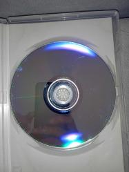 Pc oyun legacy of kain defiance. Orijinal. Disk 10 üzerinden 8.5 Kartonetin iç kısmında hafif lekeler var.