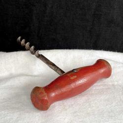 Antika Kırmızı Ahşap Saplı Demir Tirbuşon