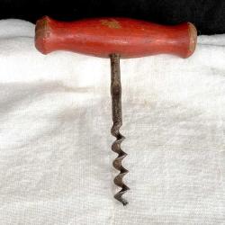 Antika Kırmızı Ahşap Saplı Demir Tirbuşon