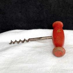 Antika Kırmızı Ahşap Saplı Demir Tirbuşon