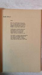 TÜRK DİLİ, AYLIK DİL VE YAZIN DERGİSİ - OCAK 1971 SAYI: 232  YAKUP KADRİ KARAOSMANOĞLU: YALIN SÖZ - AGÂH SIRRI LEVEND: ULUSAL KÜLTÜRÜMÜZDE BUNALIM - FAZIL HÜSNÜ DAĞLARCA: BU TUTMUŞ GÖLLERE KARŞI - CAHİT IRGAT: HASTANE AKI - TAHSİN SARAÇ: ÇİÇEK KARANLIĞINA TÜNEYEN SEVİ - SALÂH BİRSEL: BAAL - SEYFETTİN BAŞÇILLAR: GAZEL - NAHİT ÜLVİ AKGÜN: AYDINLIK - ALİ PÜSKÜLLÜOĞLU: SU - CENGİZ BEKTAŞ: MİMAR GÜNLÜĞÜ - SEDAT UMRAN: KARATAHTA - ERCÜMENT UÇARI: ÖLÜ - HALÛK AKER: SOLUK - HİKMET DİZDAROĞLU: DİLİ YANLIŞ DEĞERLENDİRME - ABDULLAH KIZILIRMAK: TERİMLER SORUNU ÜZERİNE - ORHAN URAL: PORTRE - MUZAFFER KAMADAN: YAZIM KURALLARIMIZ ÜZERİNE, BATI KAYNAKLI SÖZCÜKLERE KARŞILIKLAR VIII - MEHMET SEYDA: AMCA EVİ - SELÇUK BARAN: IŞIKLI PENCERELER - EMİN ÖZDEMİR: TIRPAN’IN DİLİ (ÖZ TÜRKÇE) - ADNAN BİNYAZAR: BİR OLAYIN BAŞLANGICI - MUZAFFER BUYRUKÇU: CENGİZ TUNCER VE HACİZLİ TOPRAK - MUZAFFER UYGUNER: KRAL UŞÜMESİ - ÖMER ATİLA: ATÇALI KEL MEHMET - S. S.: SOLJENİTZİN ÜSTÜNE - AYHAN HUNALP: MESUT İNSA -  60 SAYFA