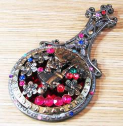 ViNTaGe TAŞ SÜSLEMELİ PiRiNÇ EL AYNASI....