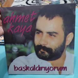 Ahmet Kaya başkaldırıyorum lp plak ambalajında